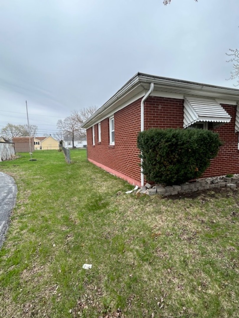 421 4th Street East Milan, IL 61264 - Photo 3 of 12