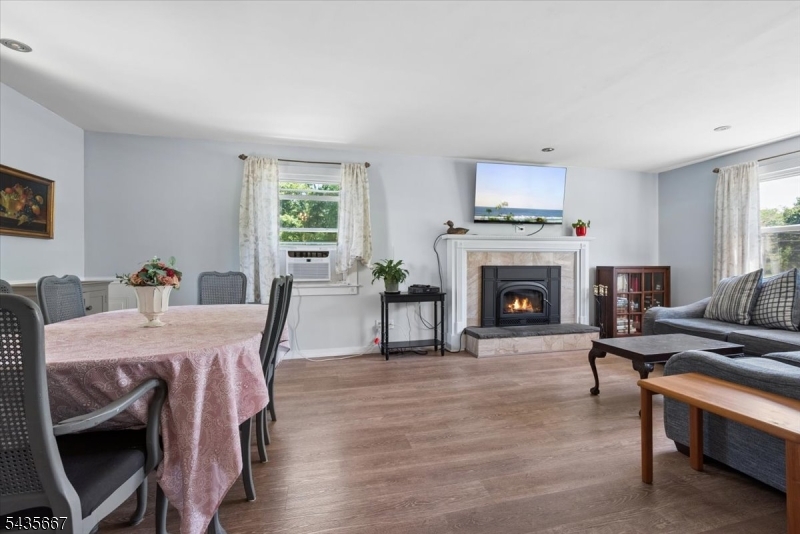 336 Vanderveer Road Bridgewater, NJ 08807 - Photo 4 of 23