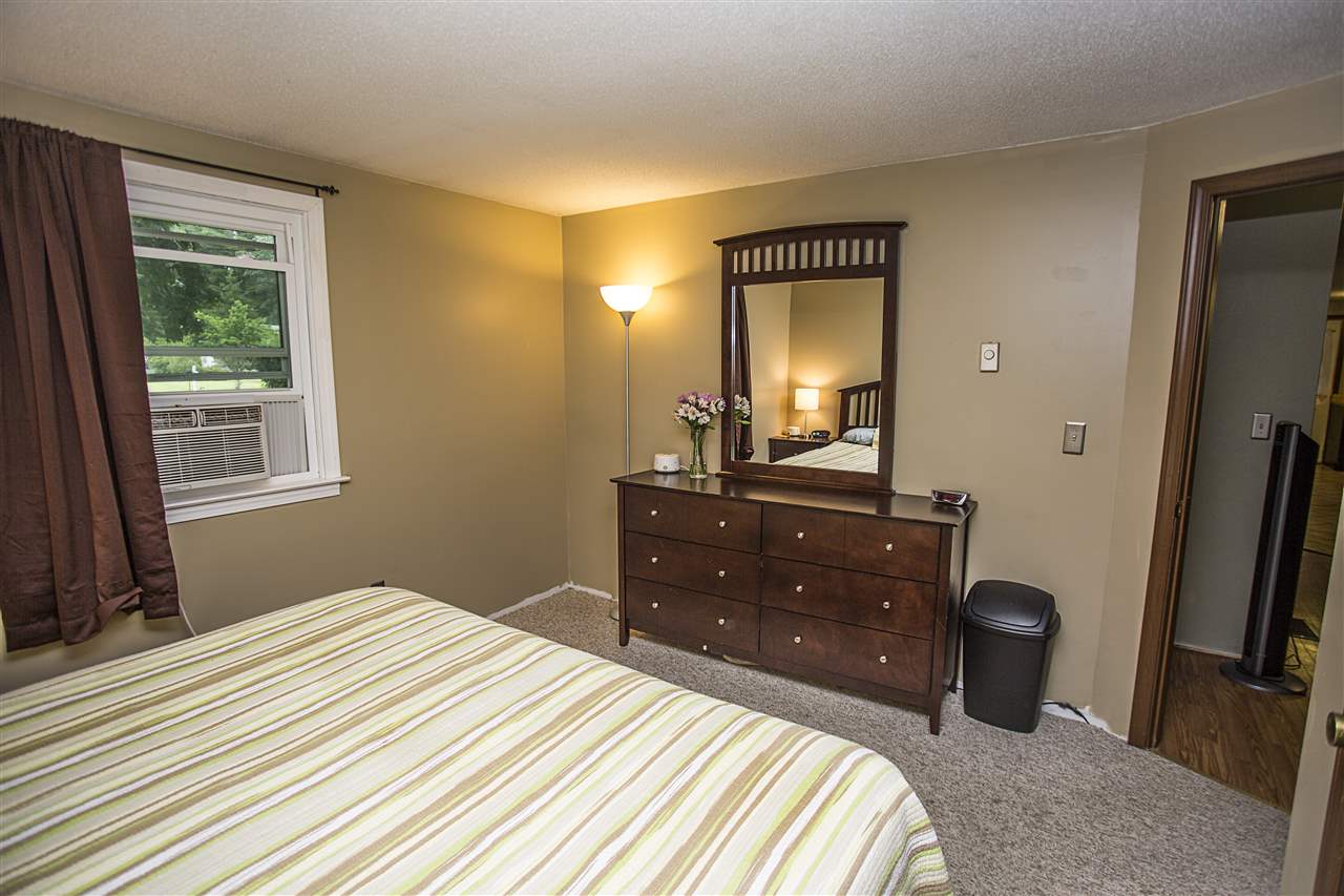 843 South Mammoth Road Manchester, NH 03103 - Photo 14 of 24