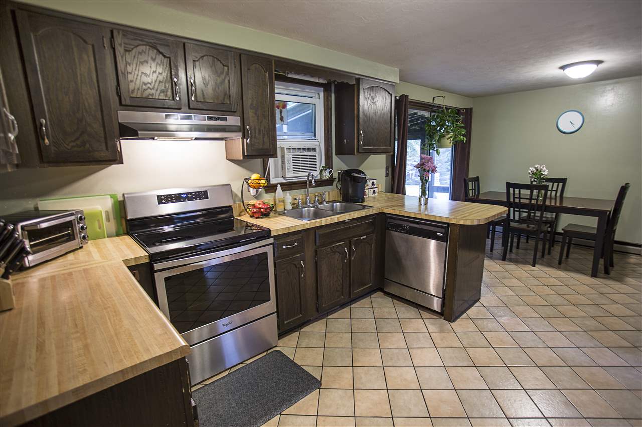 843 South Mammoth Road Manchester, NH 03103 - Photo 5 of 24