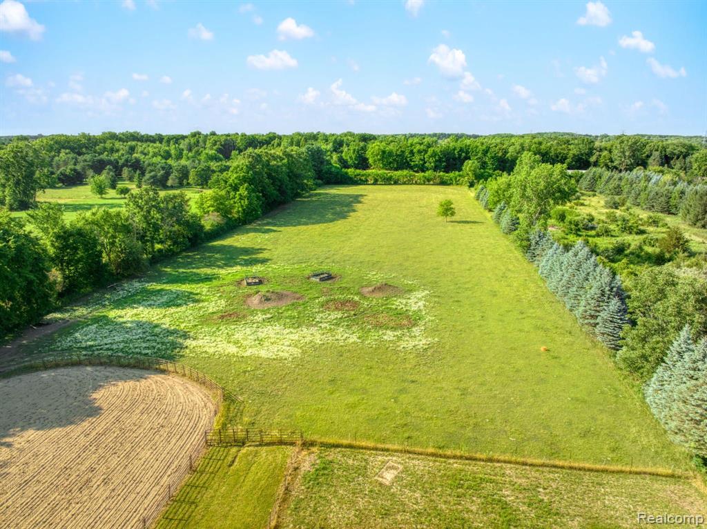 11141 East Potter Road Davison, MI 48423 - Photo 30 of 43