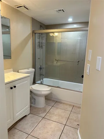 $1,800 | 18328 Northwest 68th Avenue, Unit B, Hialeah, FL 33015