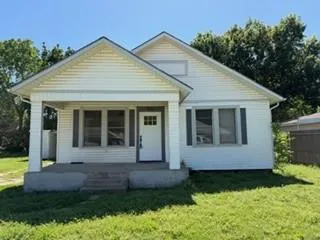 $130,000 | 312 Small Street, Bowie, TX 76230