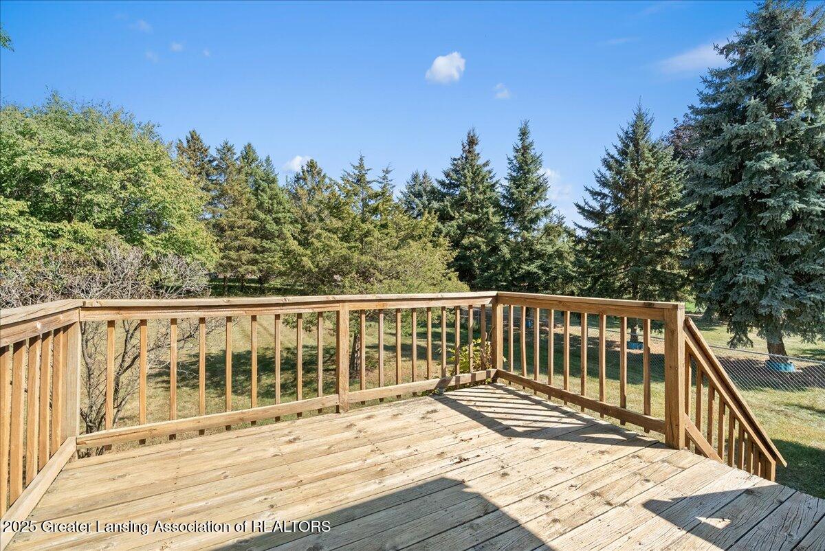 2656 Gilbert Road Lansing, MI 48911 - Photo 25 of 32 36-Media Jett - 31