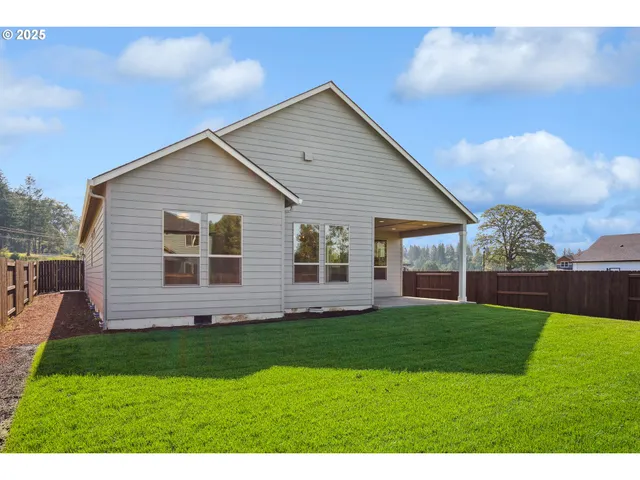 $669,900 | 148 East 24th Circle, La Center, WA 98629