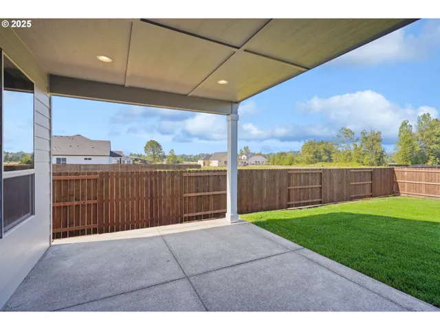 $669,900 | 148 East 24th Circle, La Center, WA 98629