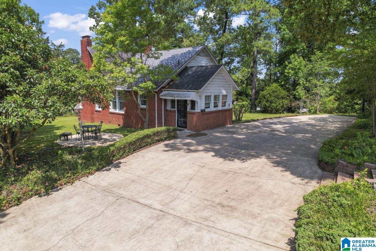 600 7th Street North Clanton, AL 35045 - Photo 1 of 35