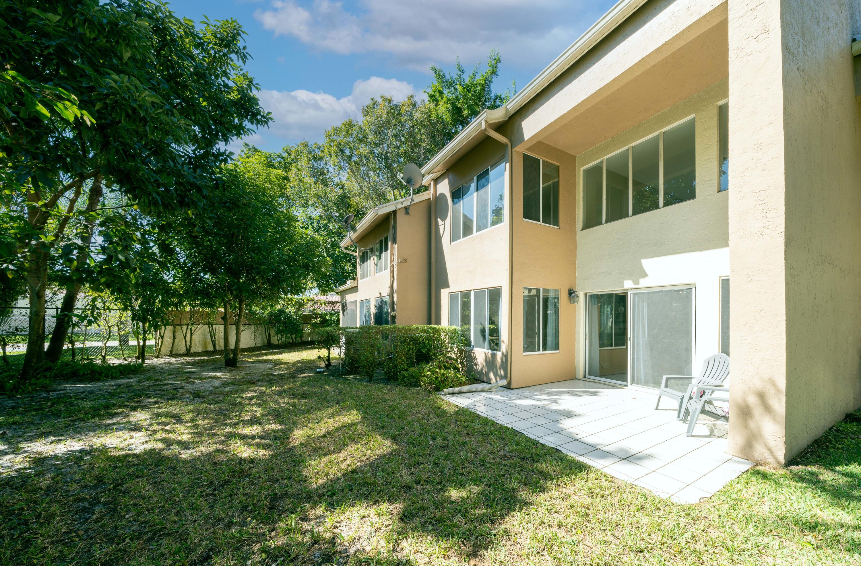 6706 Boca Pines Trail, Unit D Boca Raton, FL 33433 - Photo 17 of 25 17 Backyard