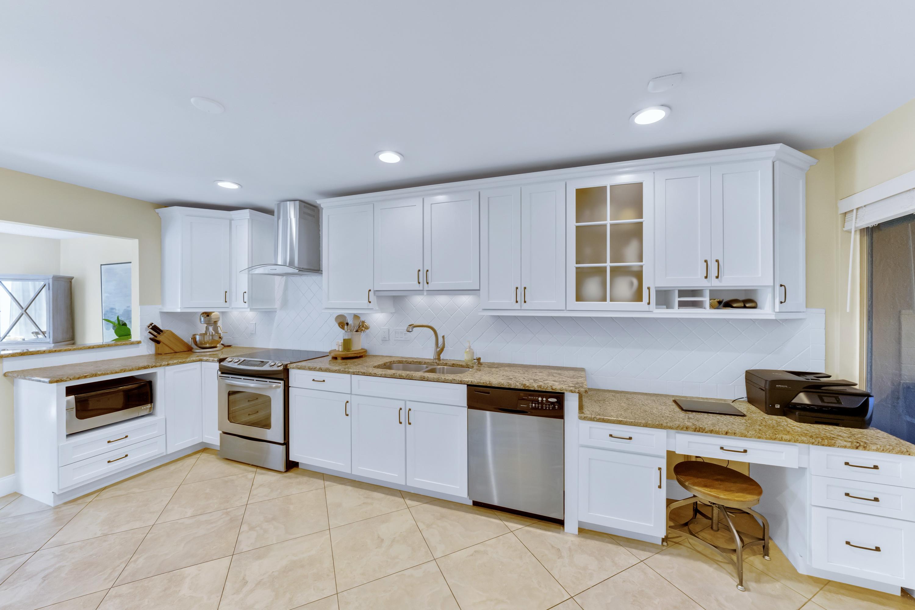 6706 Boca Pines Trail, Unit D Boca Raton, FL 33433 - Photo 3 of 25 3 KIT
