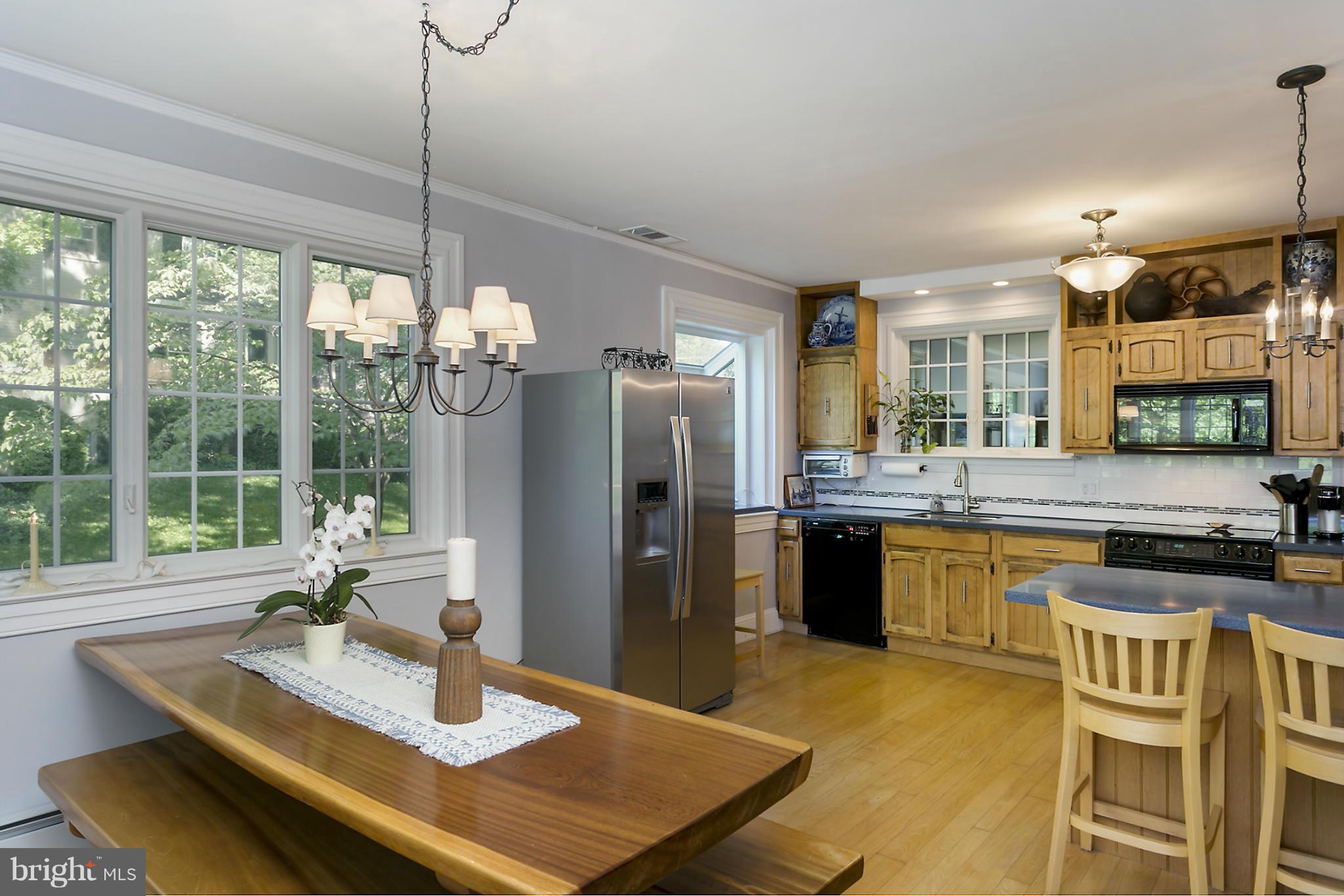 606 Kingston Road Baltimore, MD 21212 - Photo 11 of 30 Kitchen