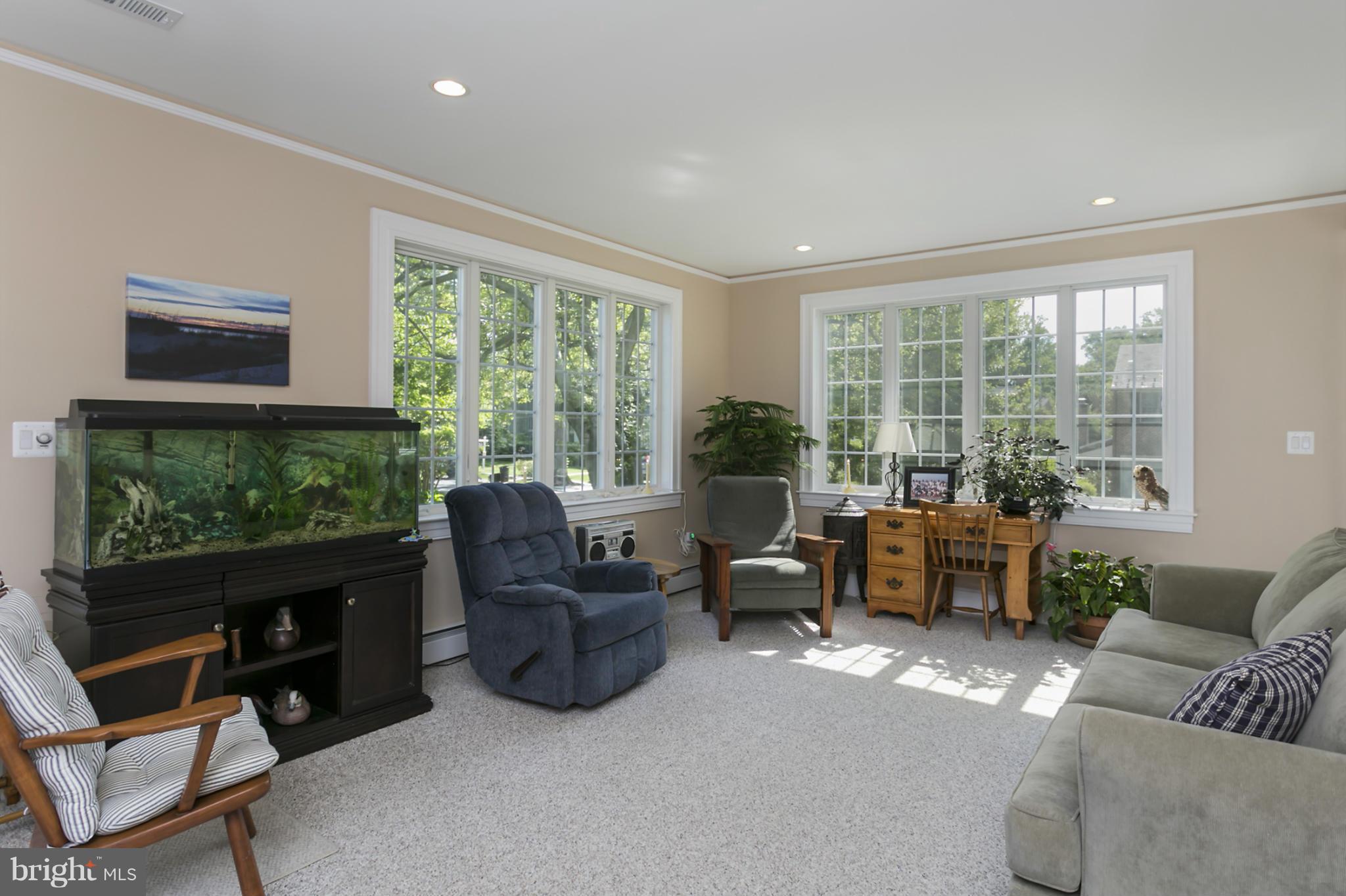 606 Kingston Road Baltimore, MD 21212 - Photo 6 of 30 Family Room
