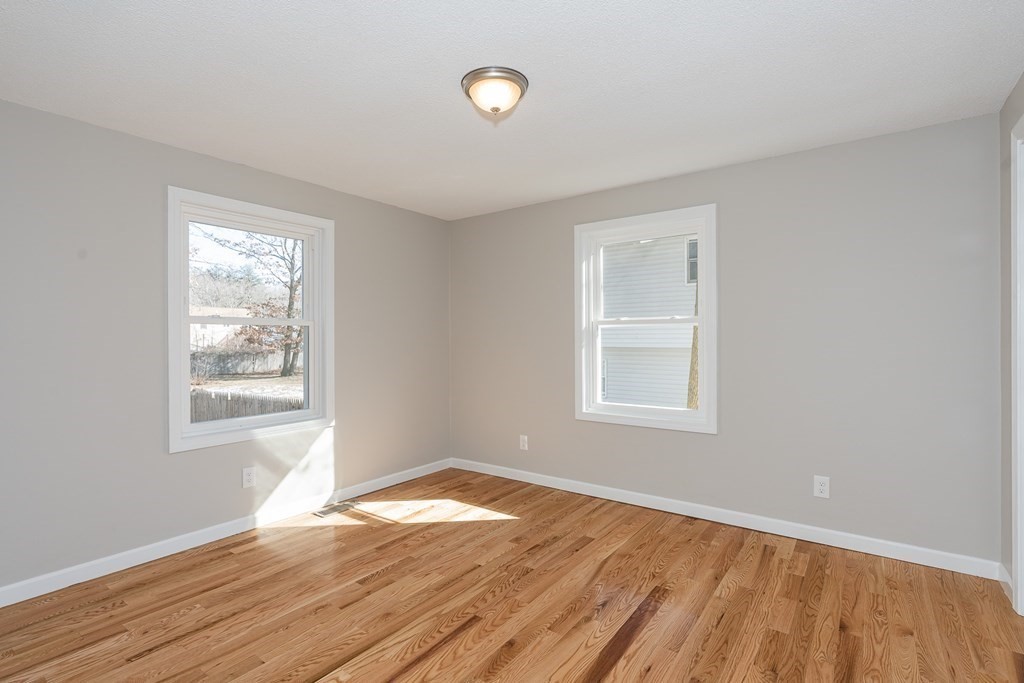 251 Senator Street Springfield, MA 01129 - Photo 22 of 39