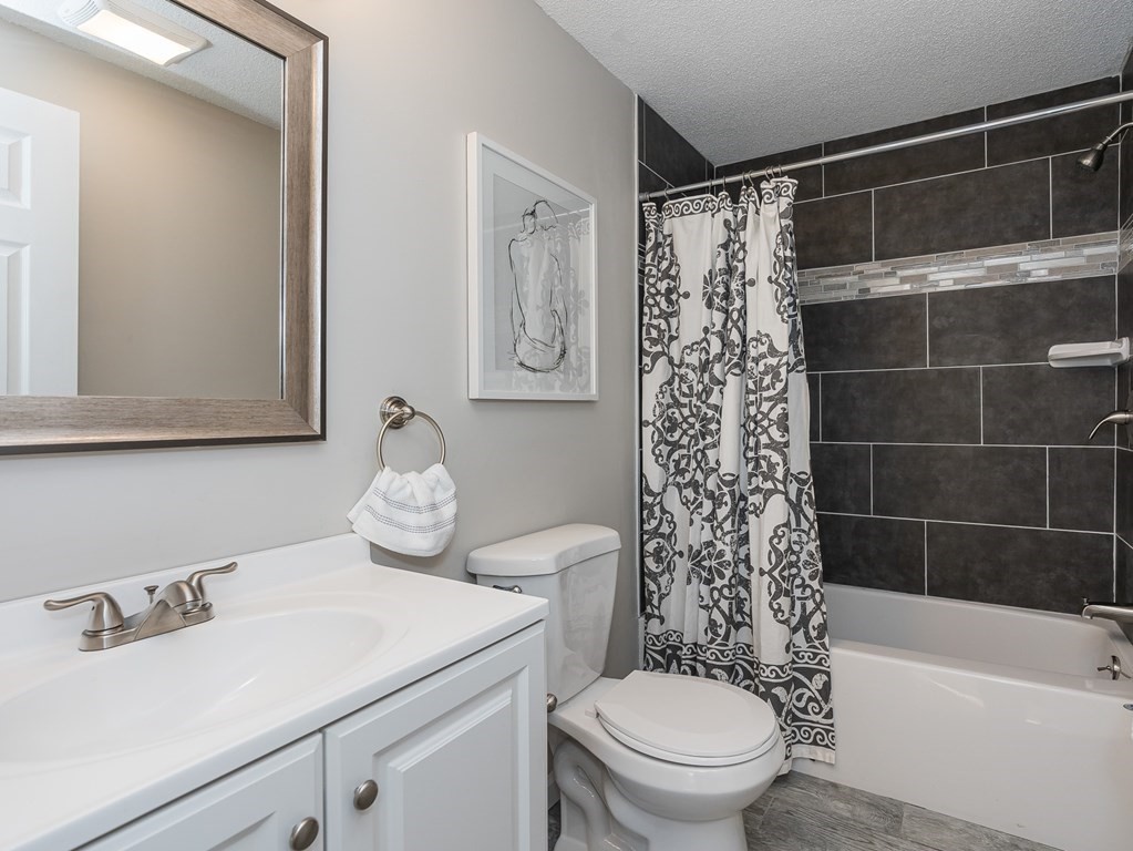 251 Senator Street Springfield, MA 01129 - Photo 23 of 39