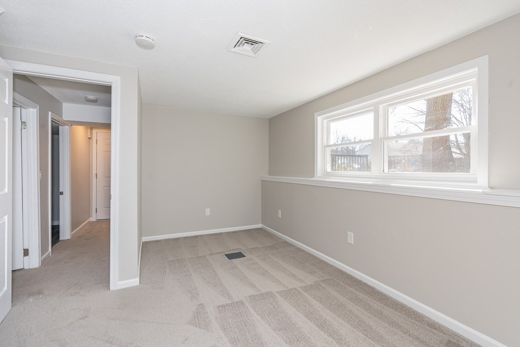 251 Senator Street Springfield, MA 01129 - Photo 29 of 39
