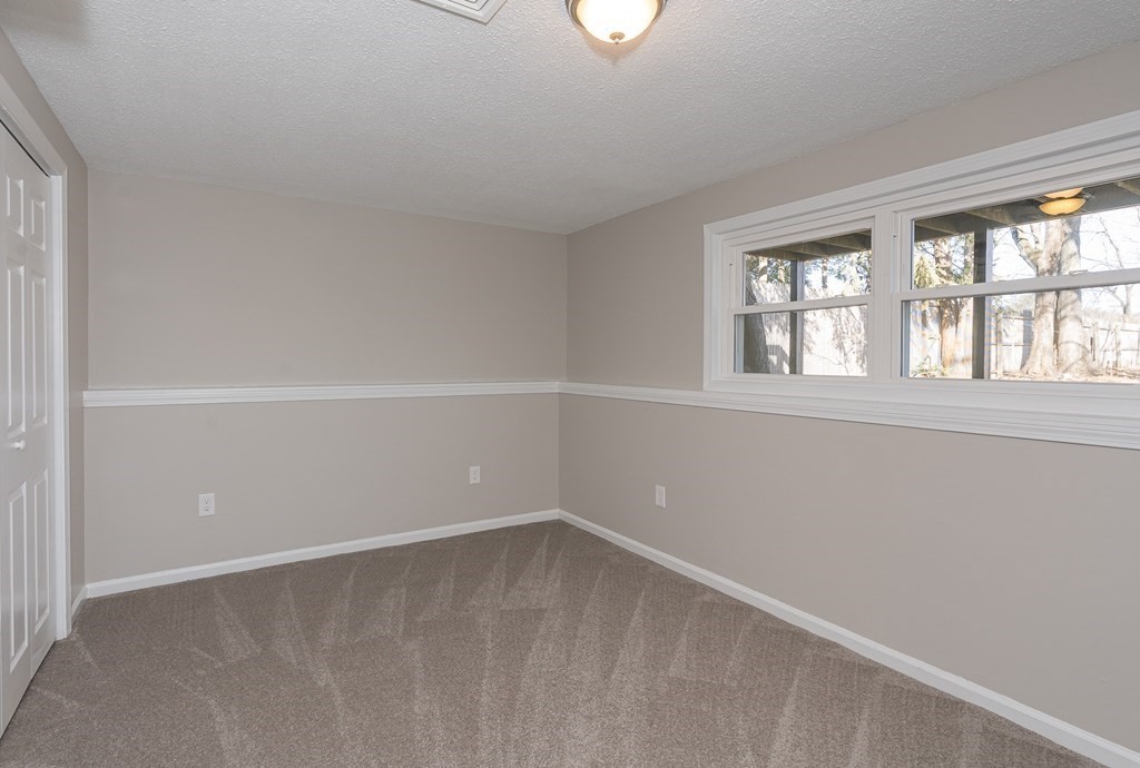 251 Senator Street Springfield, MA 01129 - Photo 31 of 39