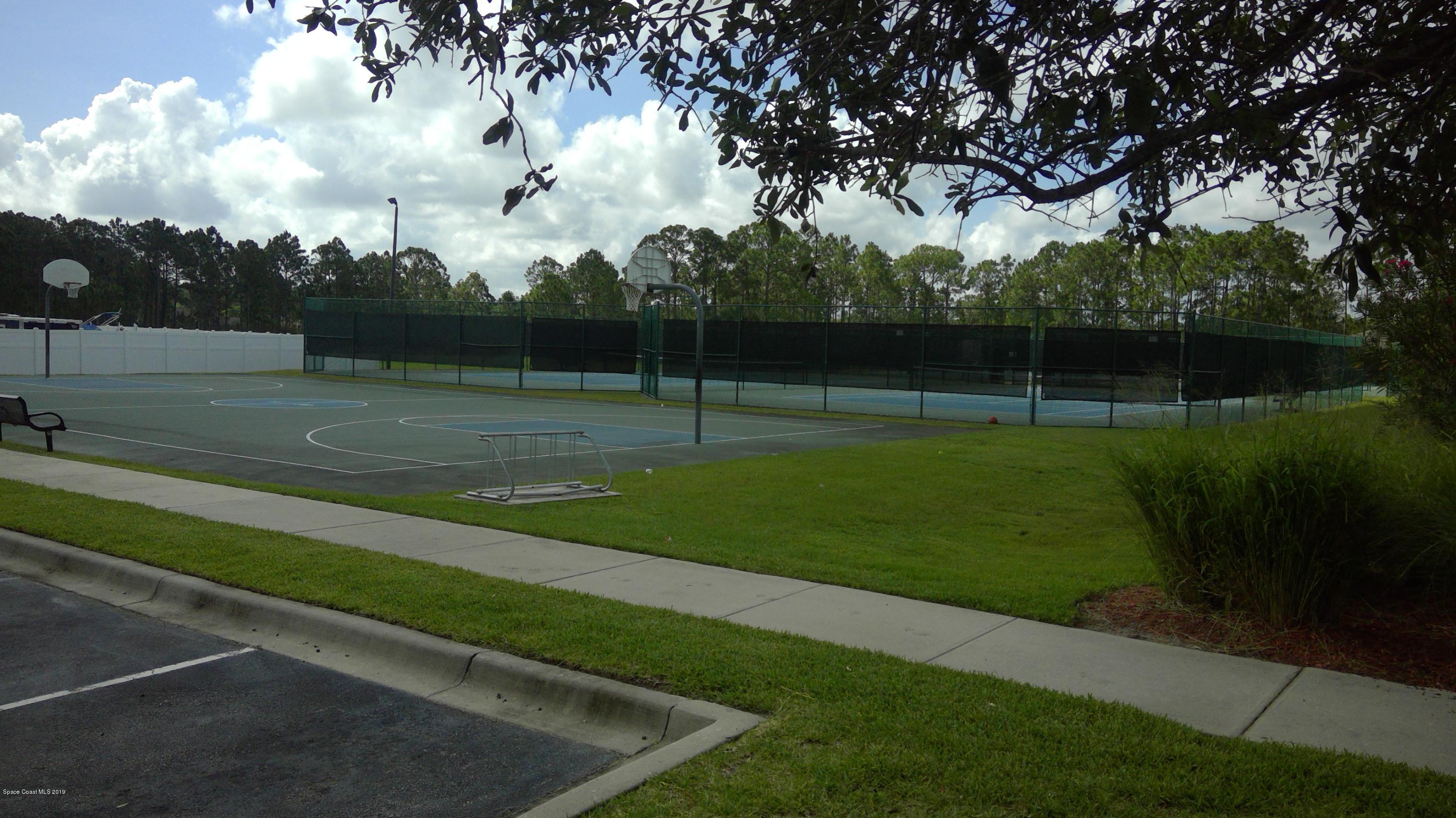 872 Old Country Rd S East Palm Bay, FL 32909 - Photo 13 of 29 Basketball Court