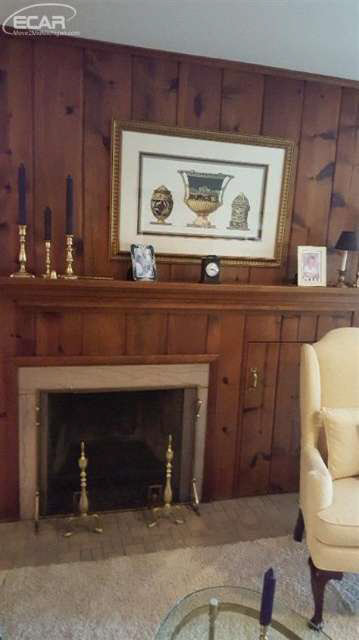 621 Morrish Road Flushing, MI 48433 - Photo 6 of 18 20442471-5.JPG