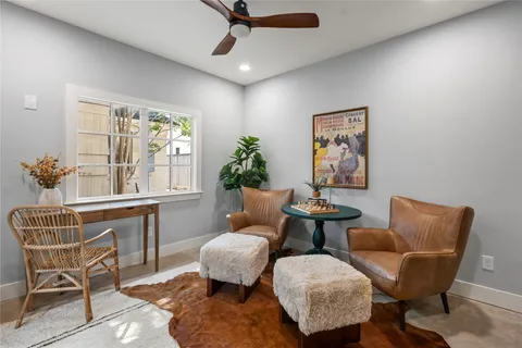$925,000 | 1806 McDuffie Street, Houston, TX 77019