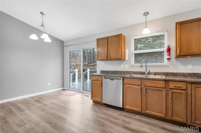 $289,900 | 5640 Hawks Landing Drive, Hillsboro, MO 63050