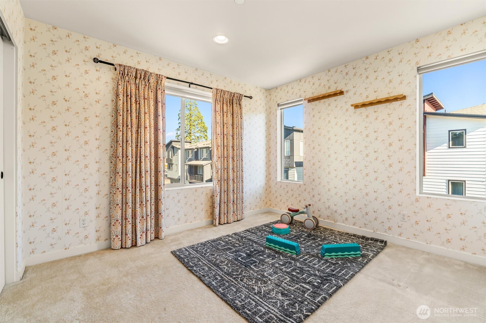 23712 8th Drive Southeast, Unit E Bothell, WA 98021 - Photo 27 of 37