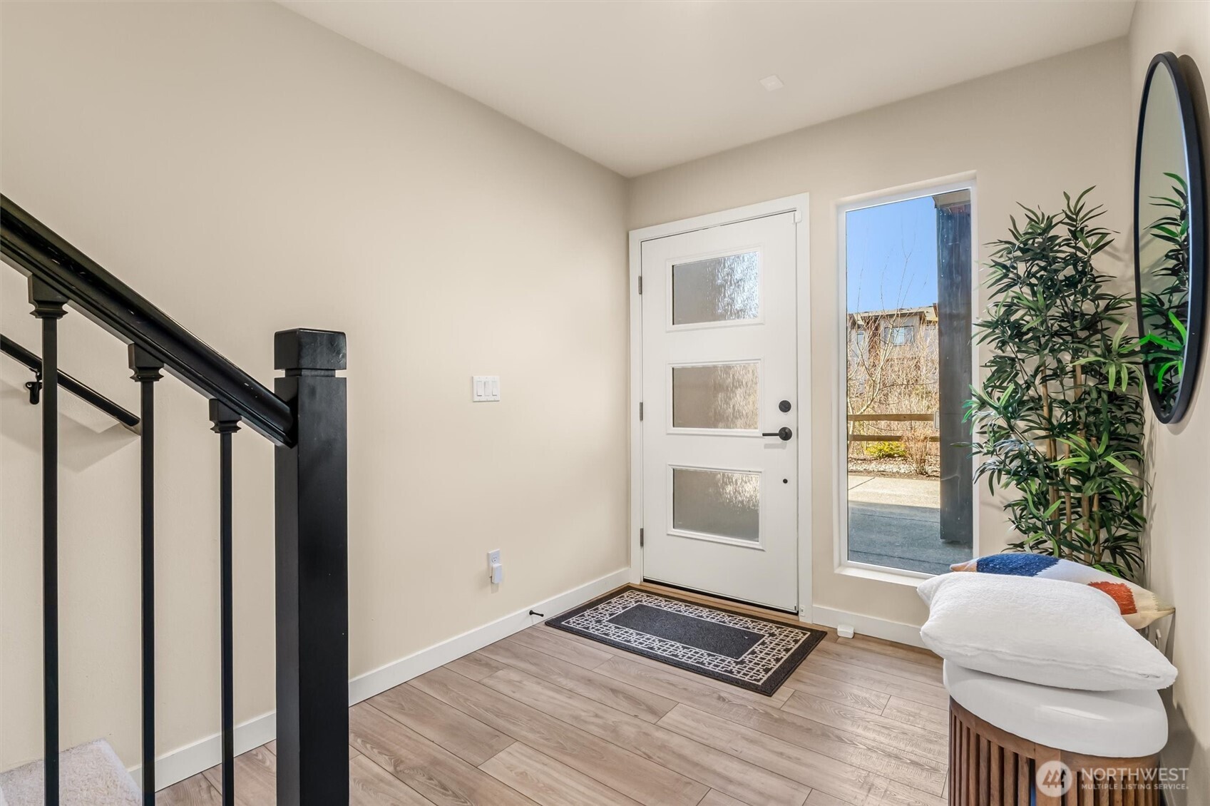 23712 8th Drive Southeast, Unit E Bothell, WA 98021 - Photo 4 of 37