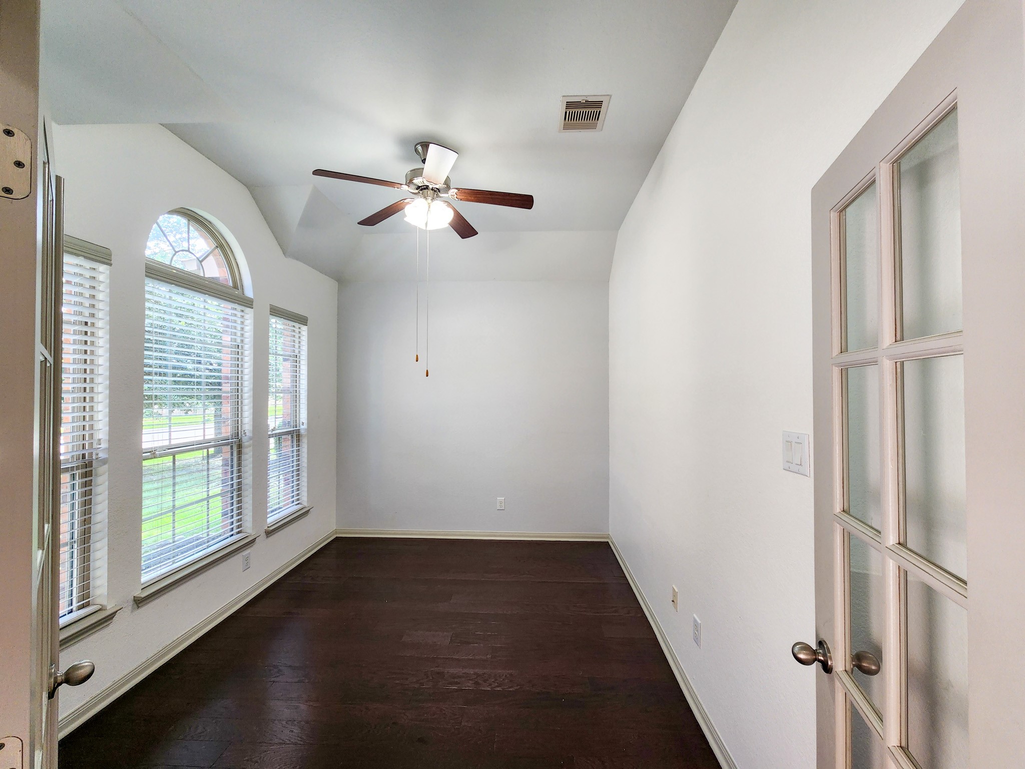 4515 Greenleaf Drive Spring, TX 77389 - Photo 3 of 31