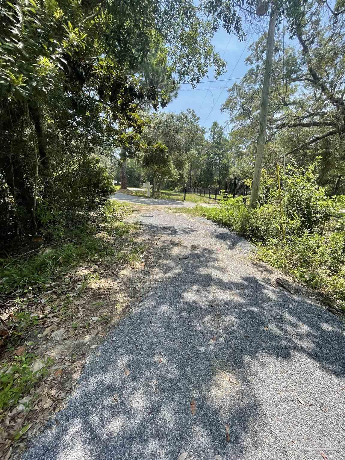 1638 Joybrook Road Navarre, FL 32566 - Photo 5 of 9