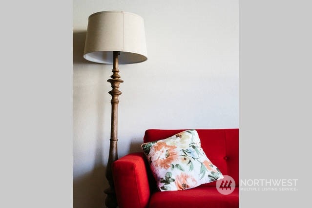 412 11th Avenue, Unit 203 Seattle, WA 98122 - Photo 11 of 15