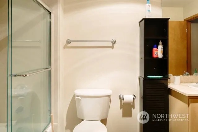 $2,490 | 412 11th Avenue, Unit 203, Seattle, WA 98122