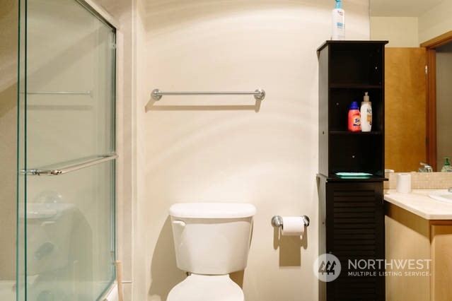 412 11th Avenue, Unit 203 Seattle, WA 98122 - Photo 12 of 15