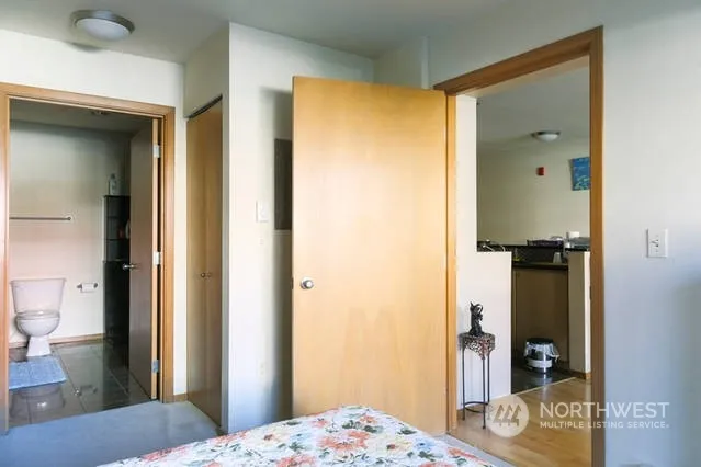 $2,490 | 412 11th Avenue, Unit 203, Seattle, WA 98122