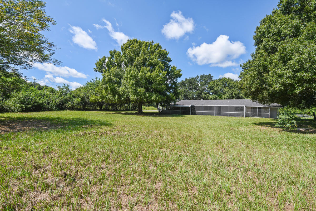 1404 Hartman Road Fort Pierce, FL 34947 - Photo 3 of 24 DSC_6166