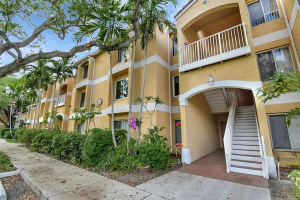 $2,850 | 2445 Northwest 33rd Street, Unit 1410, Oakland Park, FL 33309