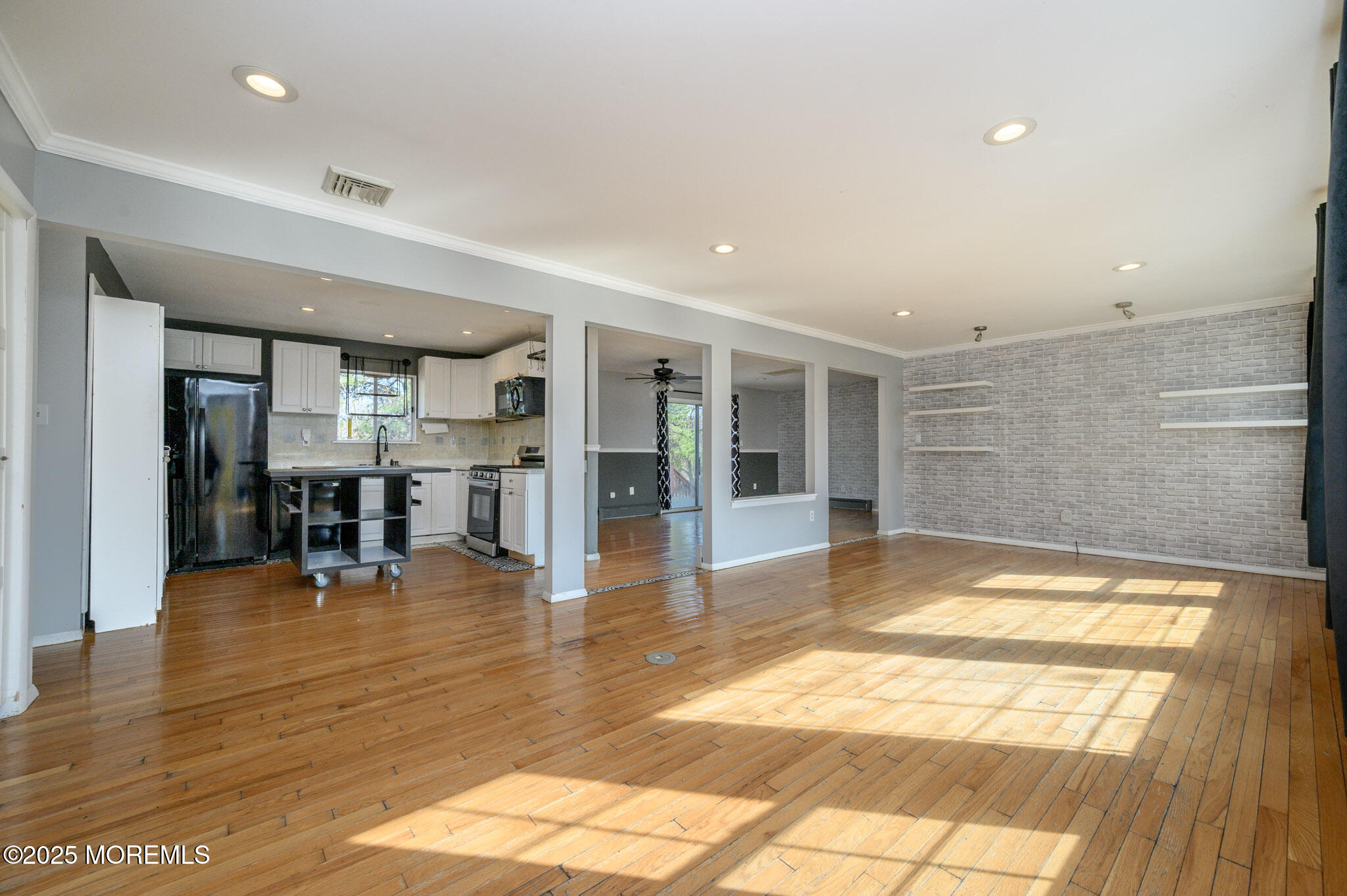 85 Holmes Mill Road Cream Ridge, NJ 08514 - Photo 4 of 40 _DSC5830