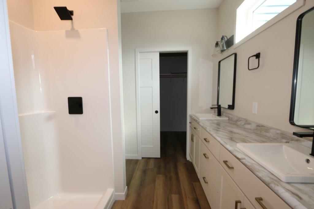 1005 8th Avenue Northwest Perham, MN 56573 - Photo 9 of 16