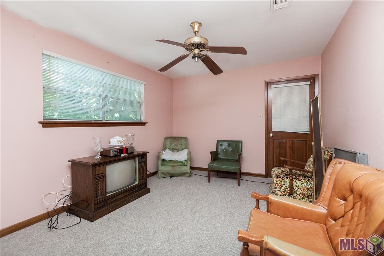 1956 Christian Street Baton Rouge, LA 70808 - Photo 18 of 29 Upstairs Bedroom with Balcony Access
