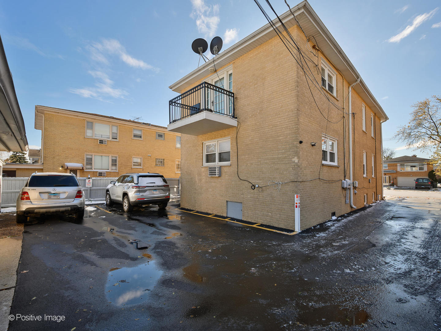 747 North Northwest Highway Park Ridge, IL 60068 - Photo 12 of 12 a view of car parked in parking lot