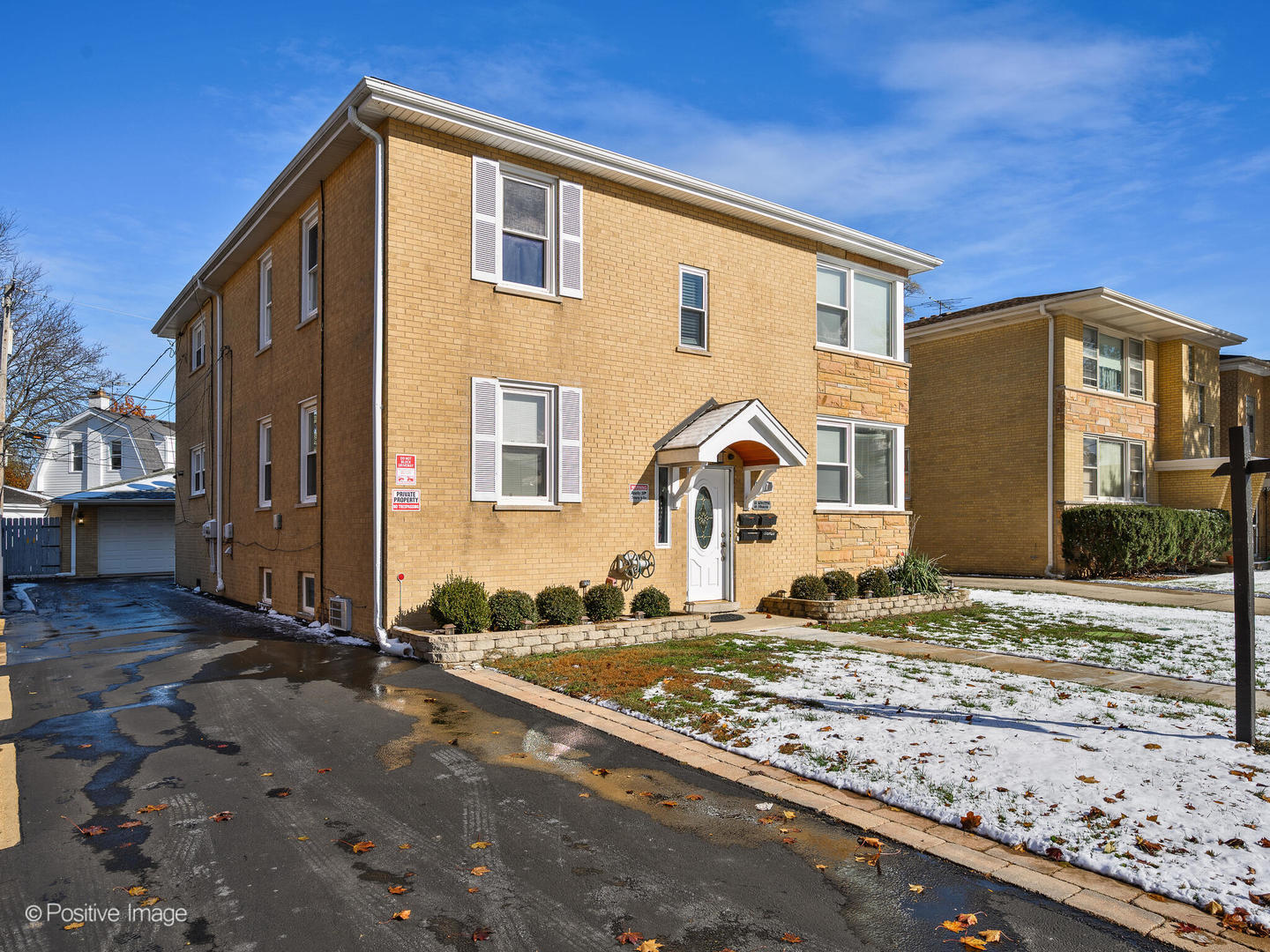 747 North Northwest Highway Park Ridge, IL 60068 - Photo 2 of 12 a front view of a house with a yard
