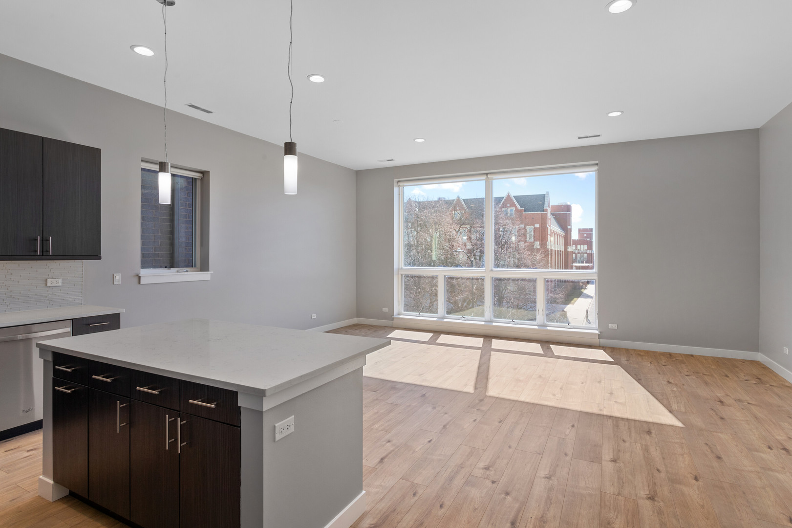 2522 West Addison Street, Unit 2W Chicago, IL 60618 - Photo 3 of 17