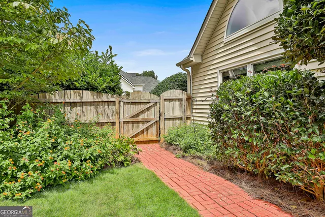 $433,222 | 30 Oak Shores Drive, Newnan, GA 30265