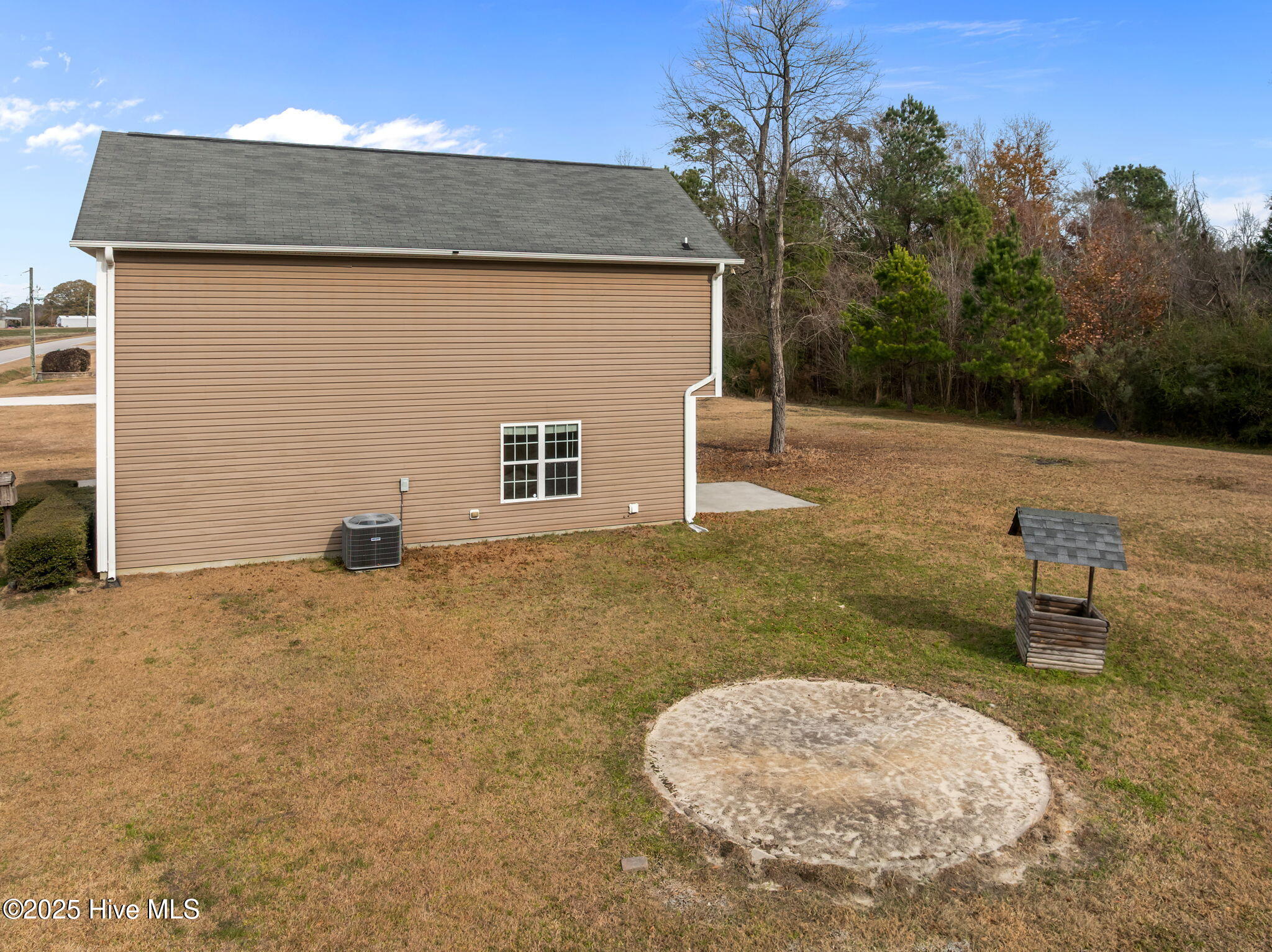 436 Huffmantown Road Richlands, NC 28574 - Photo 13 of 51