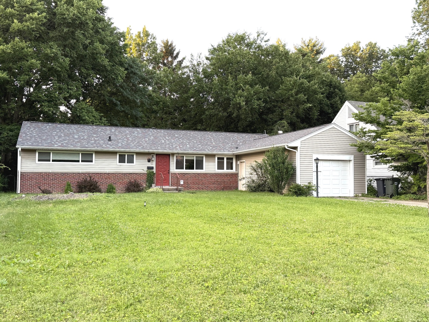 12 Montclair Road Urbana, IL 61801 - Photo 1 of 3 Gallery Image 1