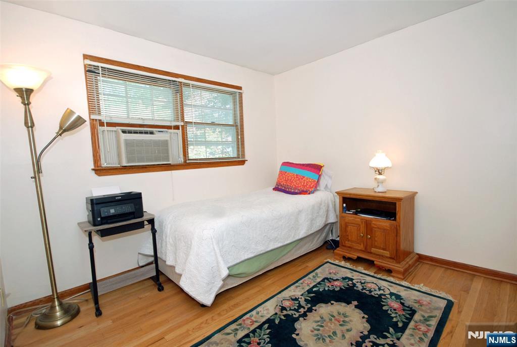 42 Oak Ridge Road Clifton, NJ 07013 - Photo 16 of 27 Gallery Image 16