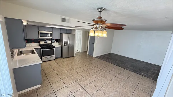 $1,850 | 5522 White Cap Street, Las Vegas, NV 89110