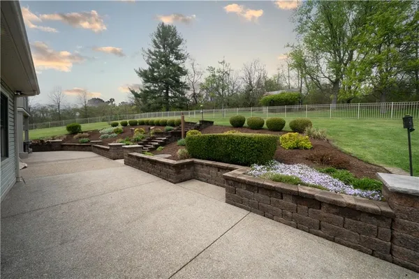 $539,900 | 657 Lakeview Drive, Washington, PA 15301