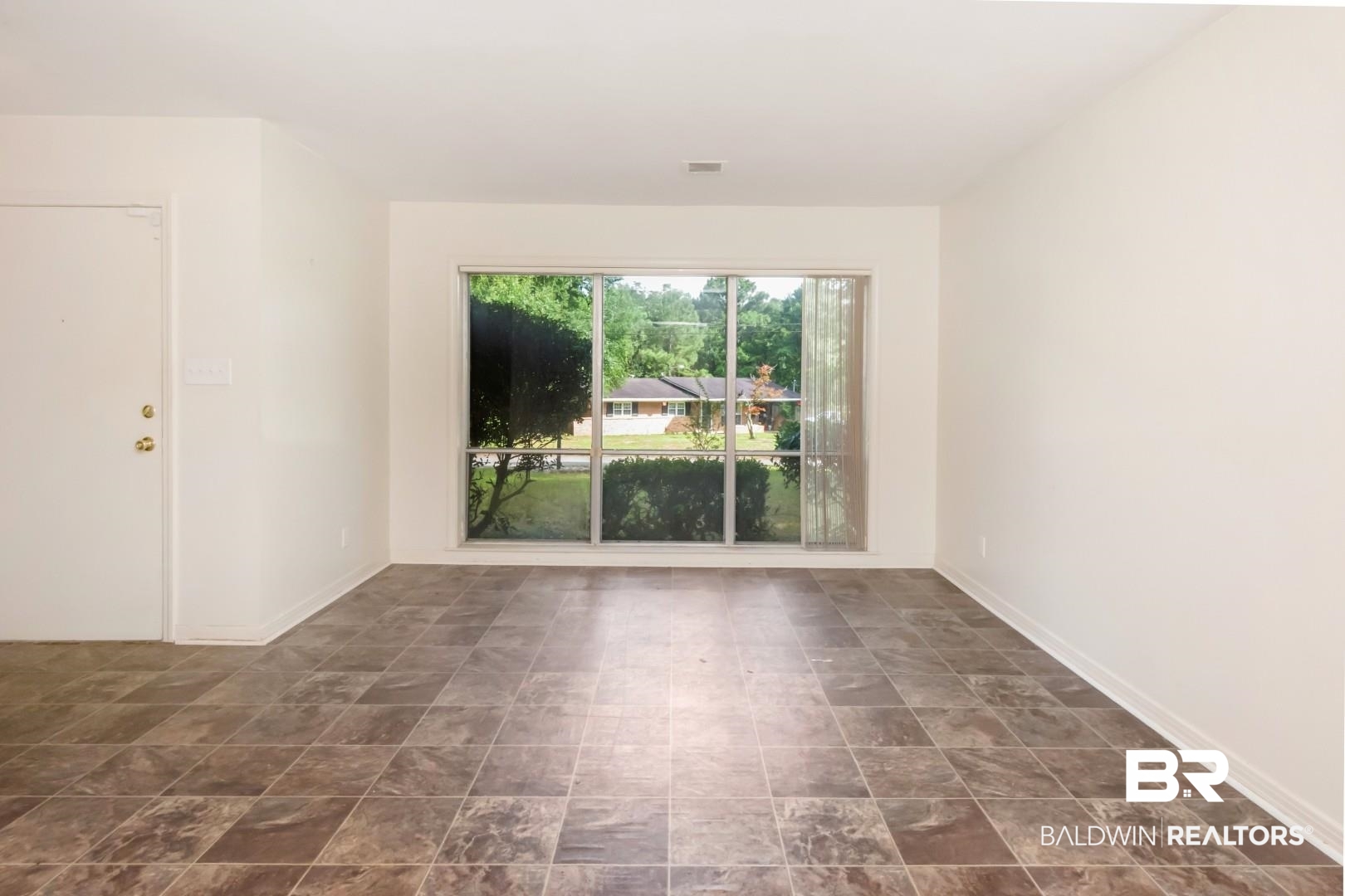 5858 Montfort Road South Mobile, AL 36608 - Photo 5 of 30 Formal Living Room