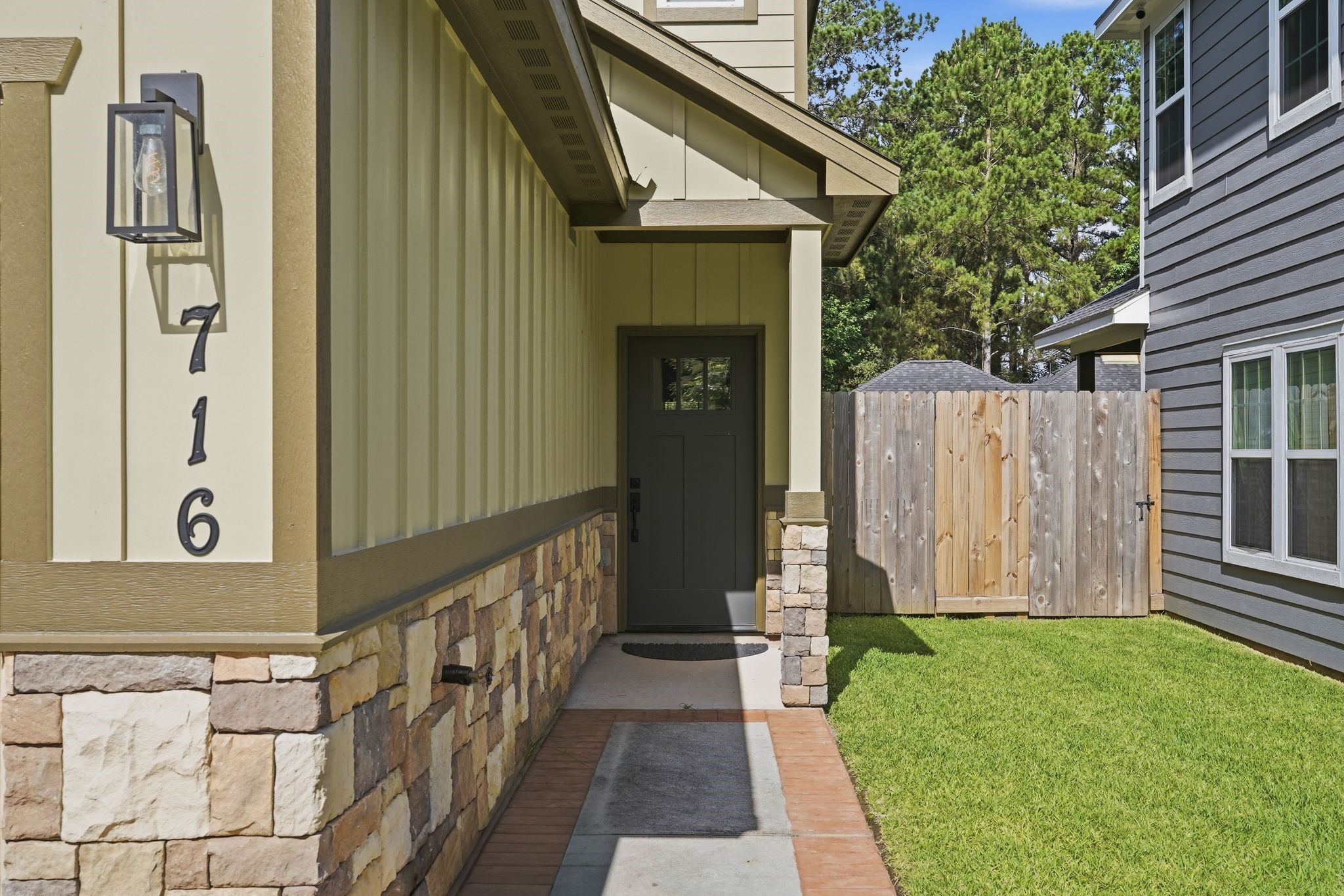 716 Old Magnolia Road Conroe, TX 77304 - Photo 3 of 38