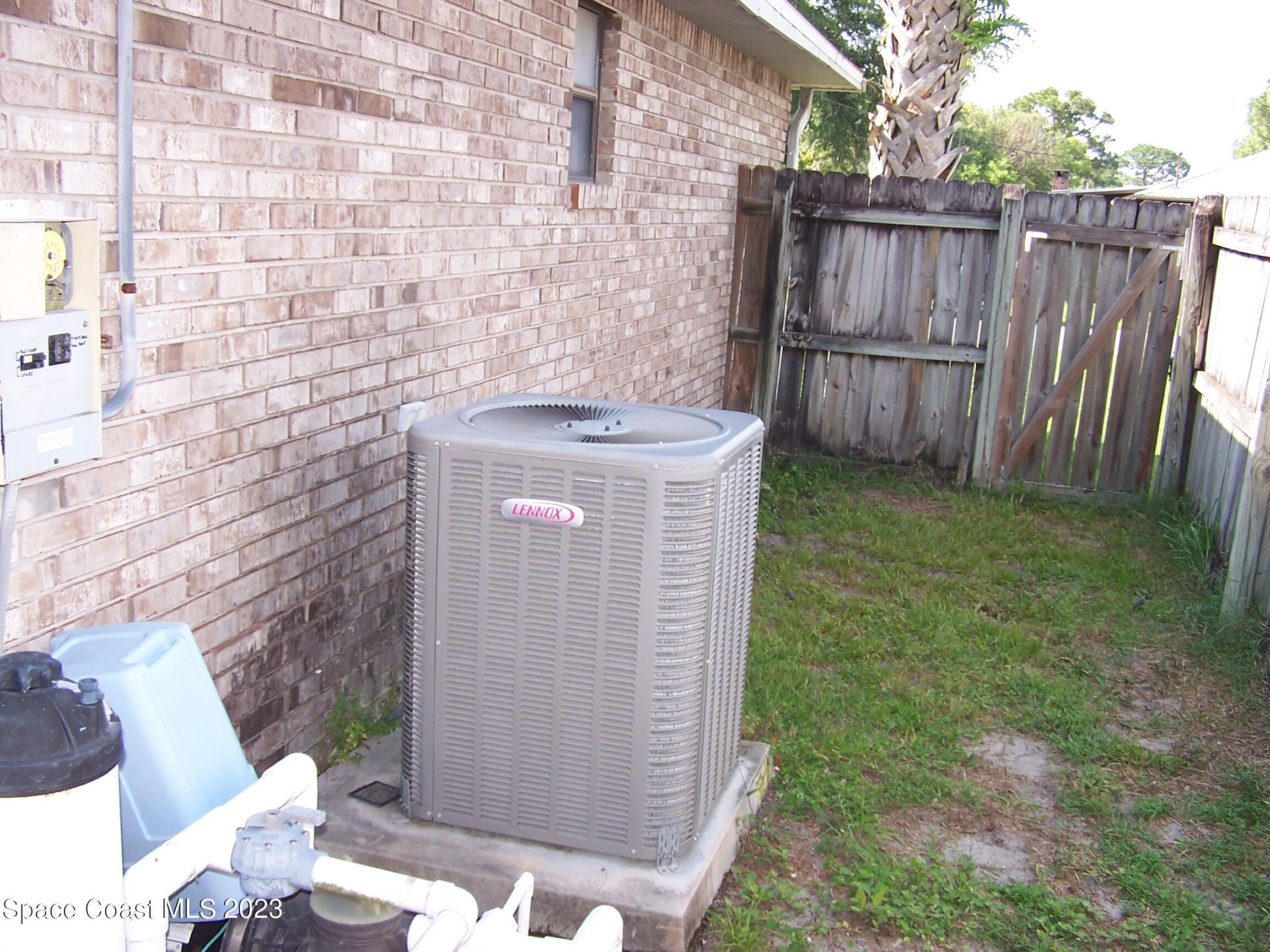 5467 Bridge Road Cocoa, FL 32927 - Photo 18 of 21 100_3296