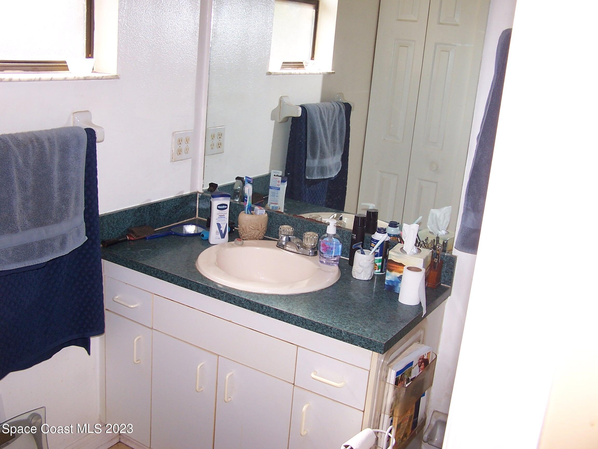5467 Bridge Road Cocoa, FL 32927 - Photo 5 of 21 100_3282