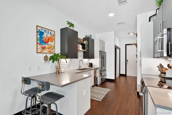 $475,000 | 2525 Arapahoe Street, Unit RD107, Denver, CO 80205